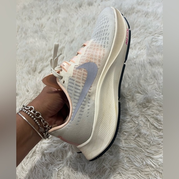 Nike Women's Air Zoom Pegasus 37 Running Sneakers - Size 9 - Picture 10 of 10
